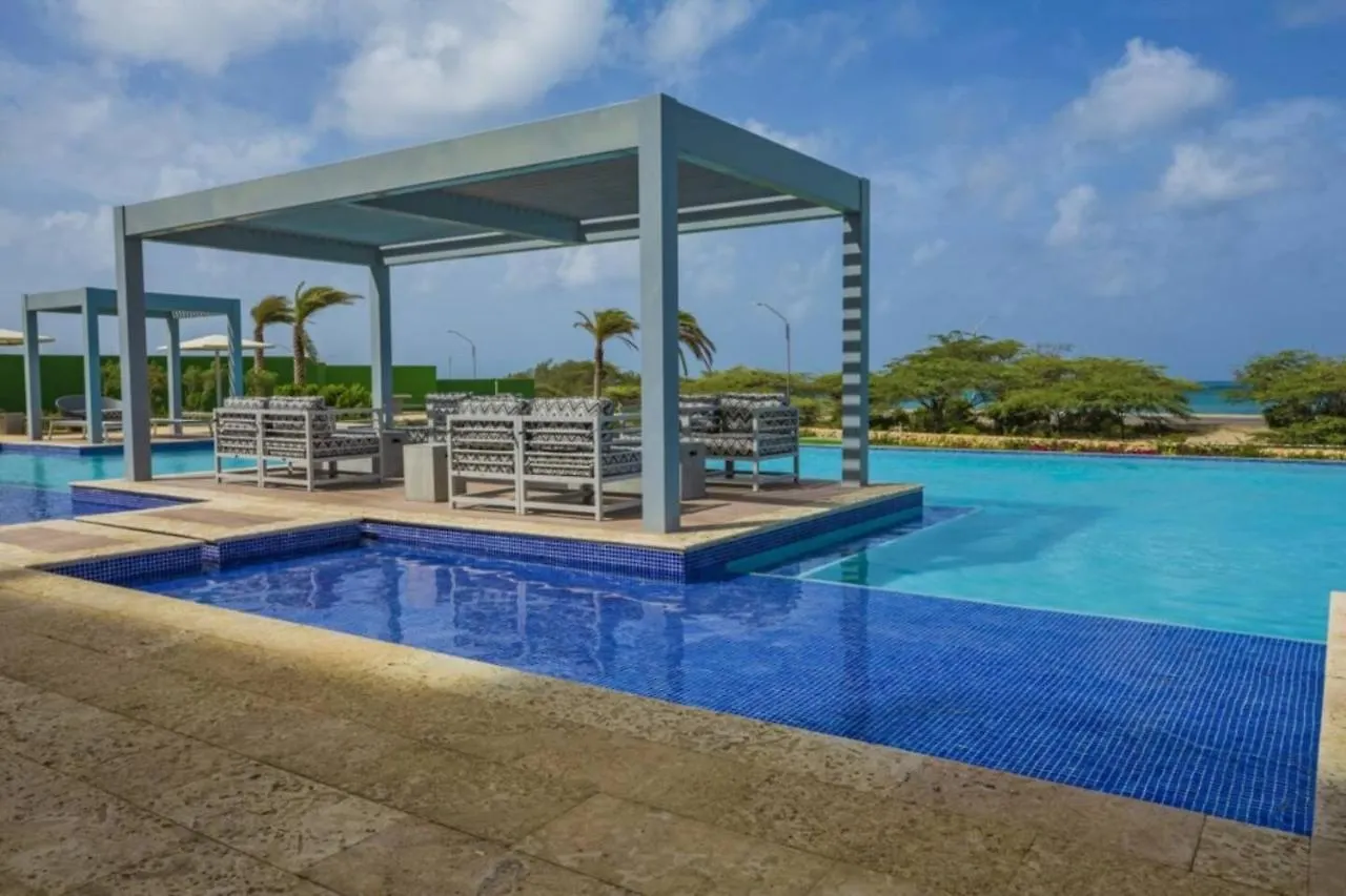 Breath Taking Beach Front Views Condo Eagle Beach Palm Beach