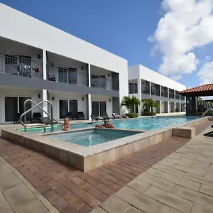 2* Hotel Arena Aruba - Few Steps From Eagle Beach!