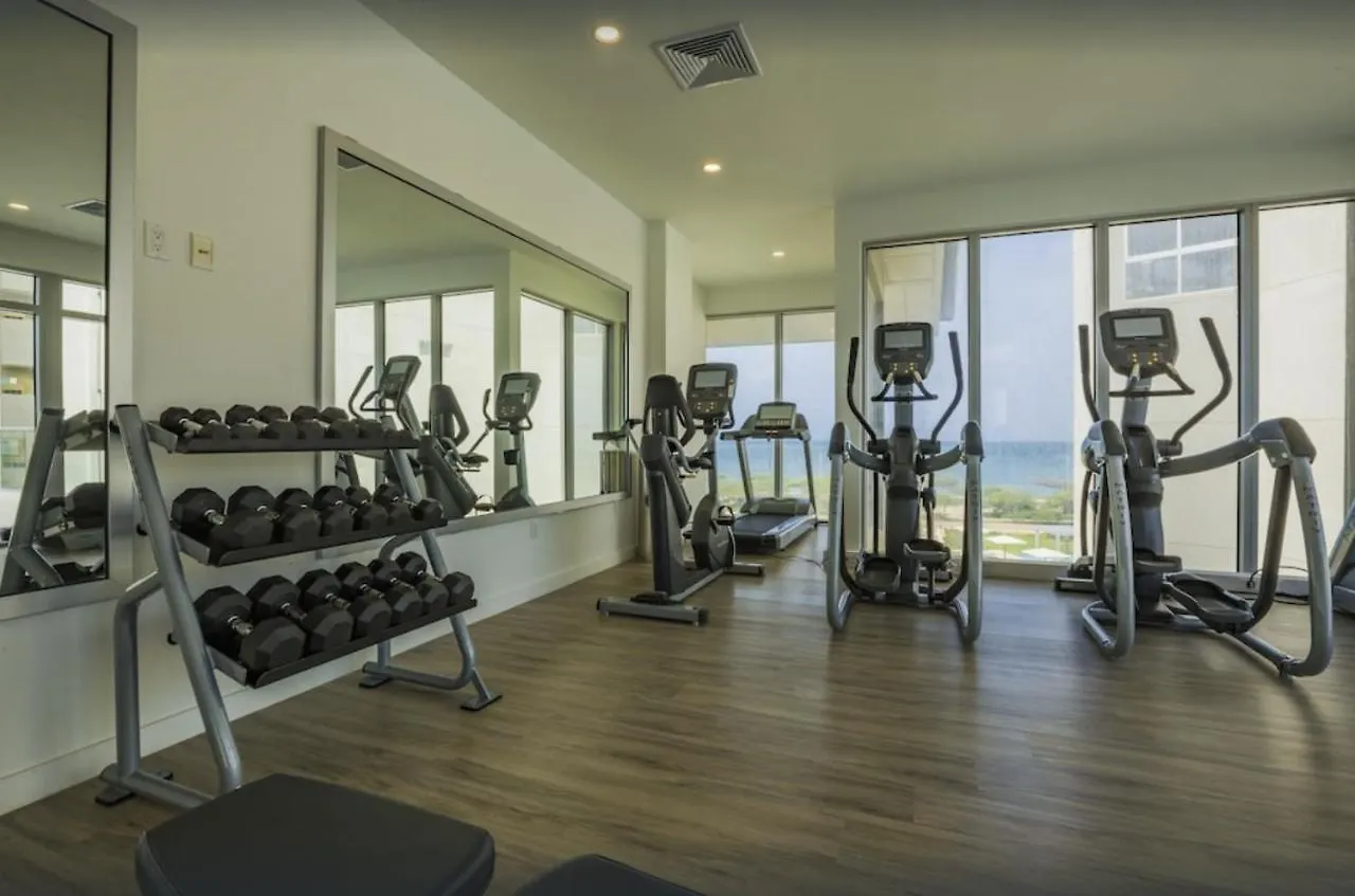 Aparthotel Breath Taking Beach Front Views Condo Eagle Beach Palm Beach
