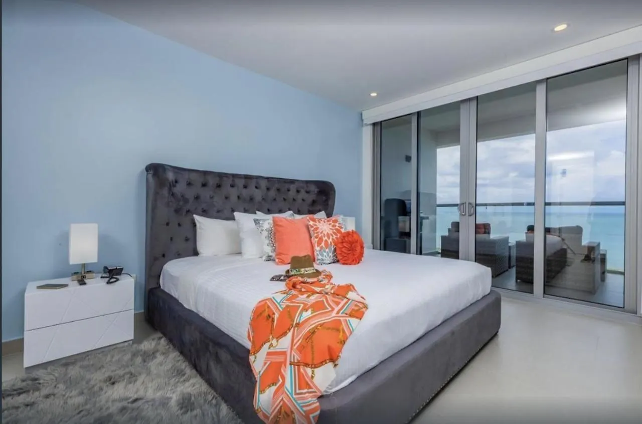 Breath Taking Beach Front Views Condo Eagle Beach Palm Beach