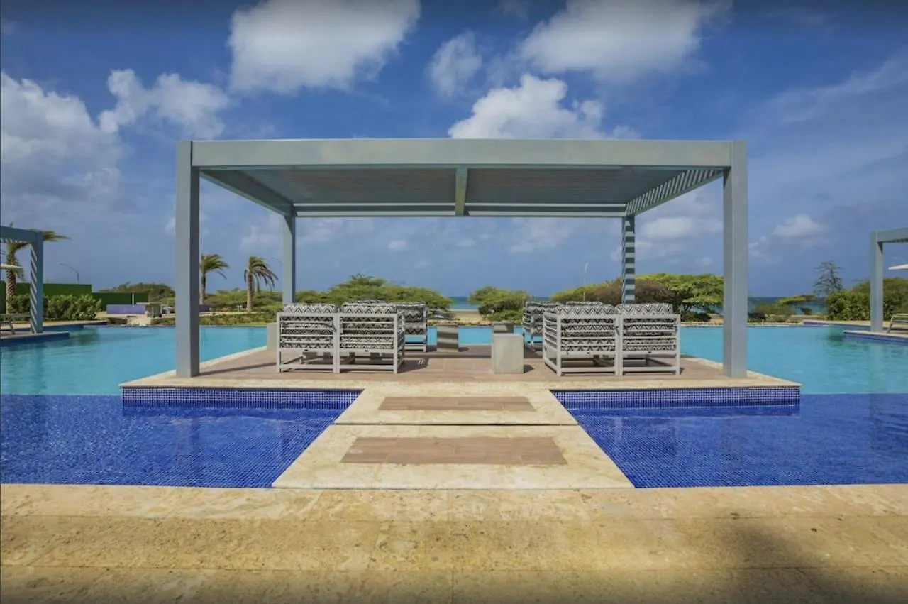 Breath Taking Beach Front Views Condo Eagle Beach Palm Beach