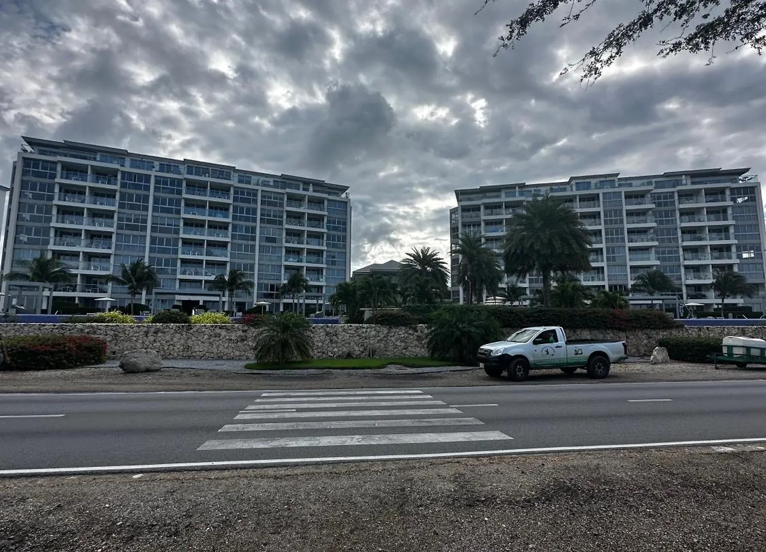 Breath Taking Beach Front Views Condo Eagle Beach Palm Beach Aparthotel